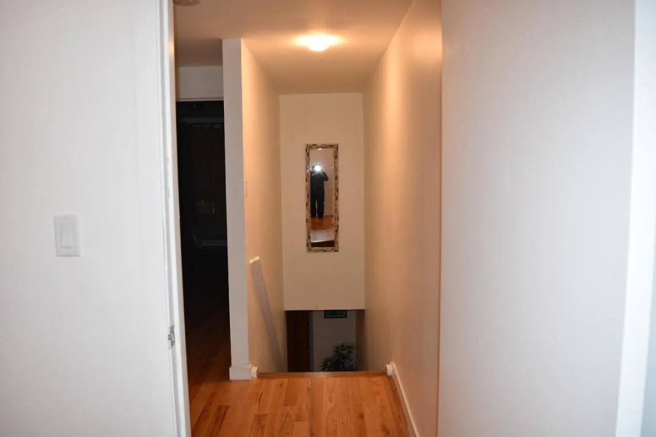 2690 Danforth Avenue Aparment A Lejlighed Toronto Canada